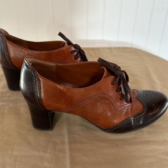 Naturalizer shoe - Picture 2 of 5
